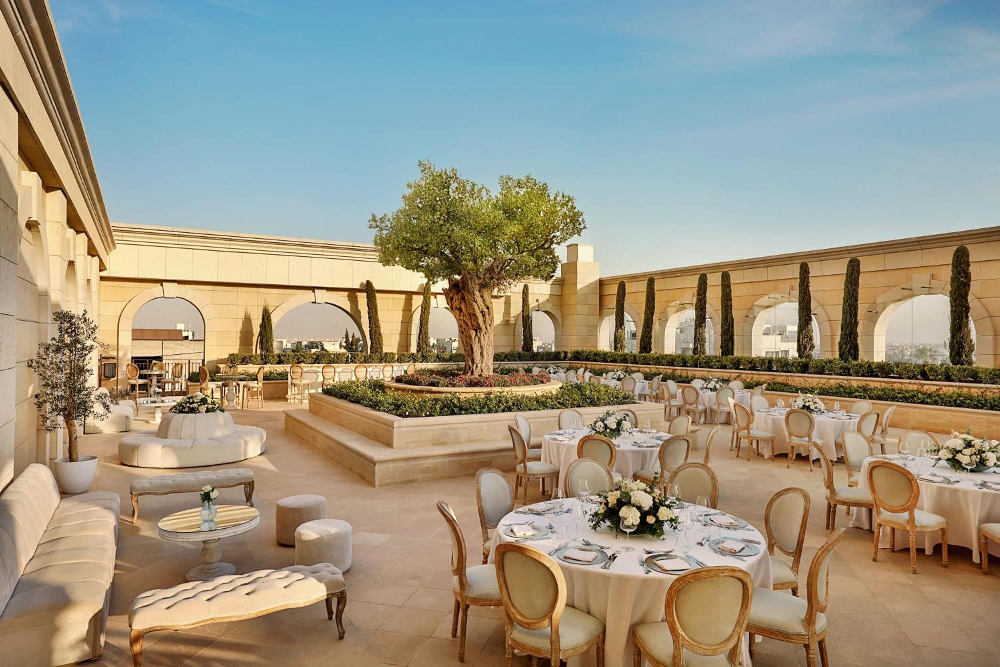 The Ritz-Carlton, Amman Hotel Екстериор снимка