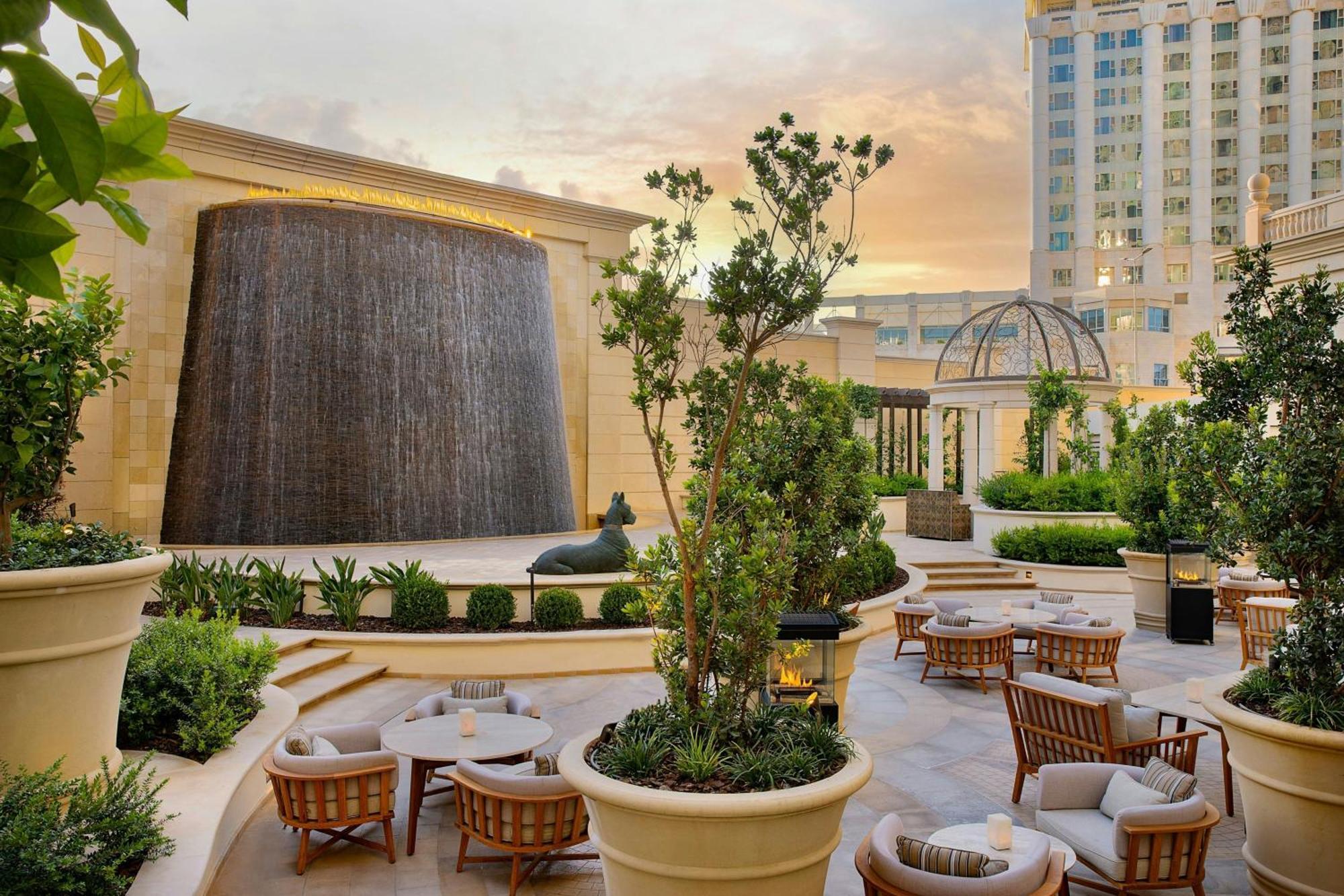 The Ritz-Carlton, Amman Hotel Екстериор снимка The Waterfall at Wynn