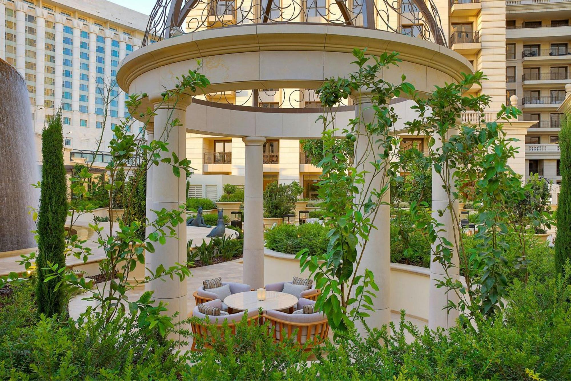 The Ritz-Carlton, Amman Hotel Екстериор снимка The garden at the Wynn