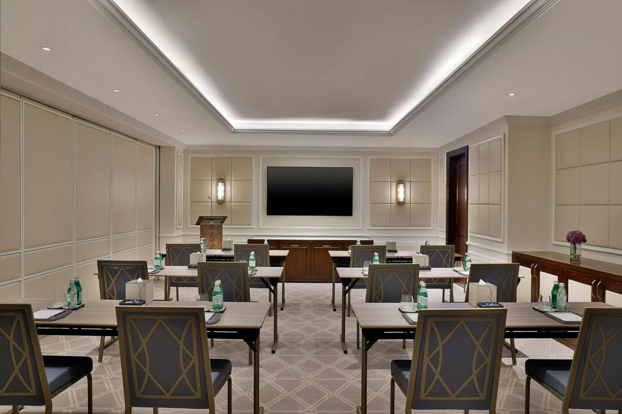 The Ritz-Carlton, Amman Hotel Екстериор снимка Meeting room
