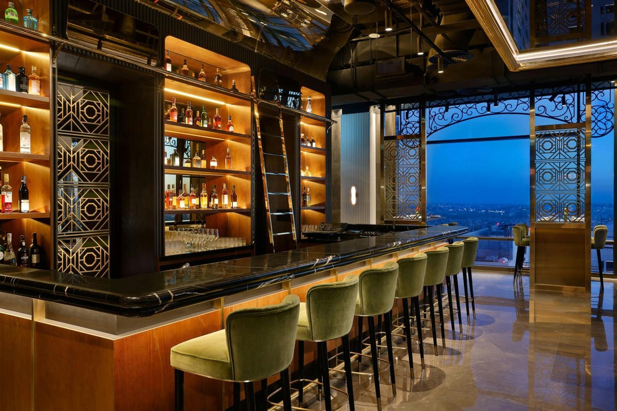The Ritz-Carlton, Amman Hotel Екстериор снимка The bar at the 101 lounge