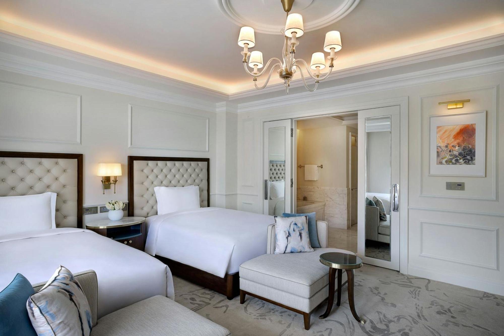 The Ritz-Carlton, Amman Hotel Екстериор снимка Deluxe Room