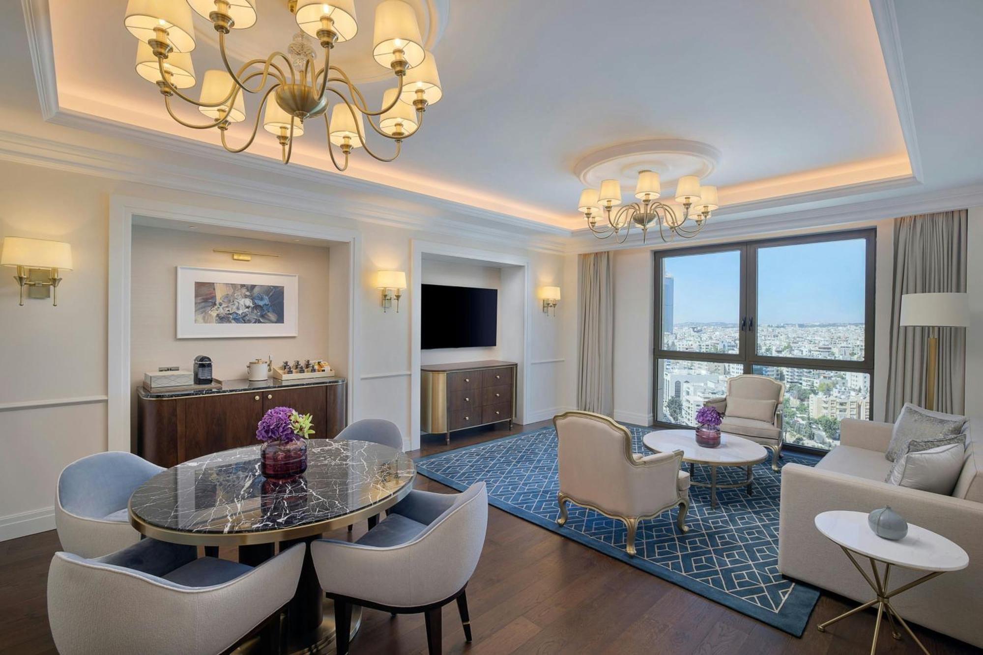 The Ritz-Carlton, Amman Hotel Екстериор снимка A suite at the hotel