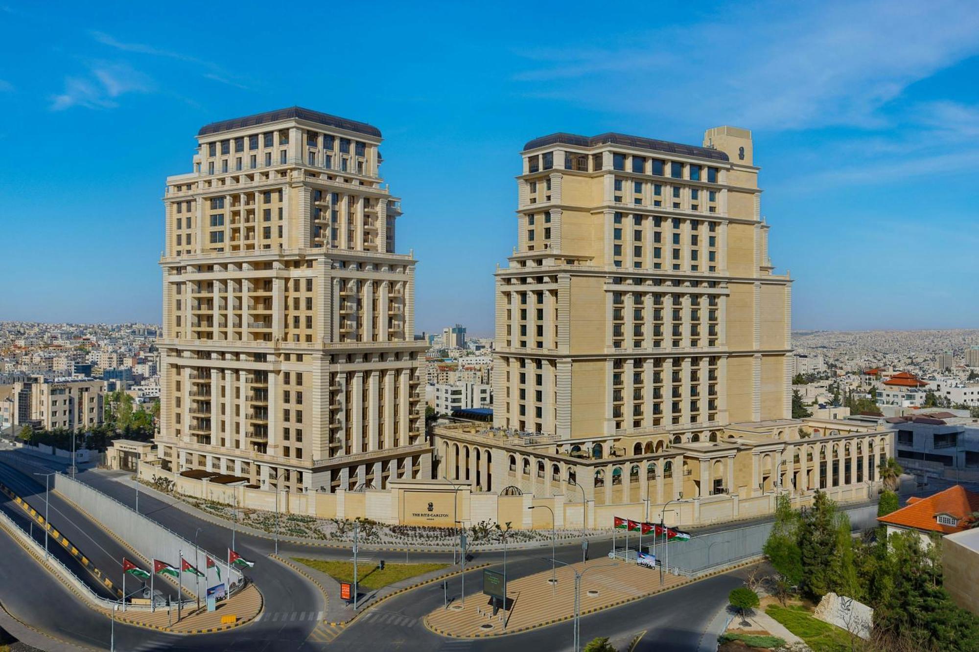 The Ritz-Carlton, Amman Hotel Екстериор снимка Residential complex in Amman